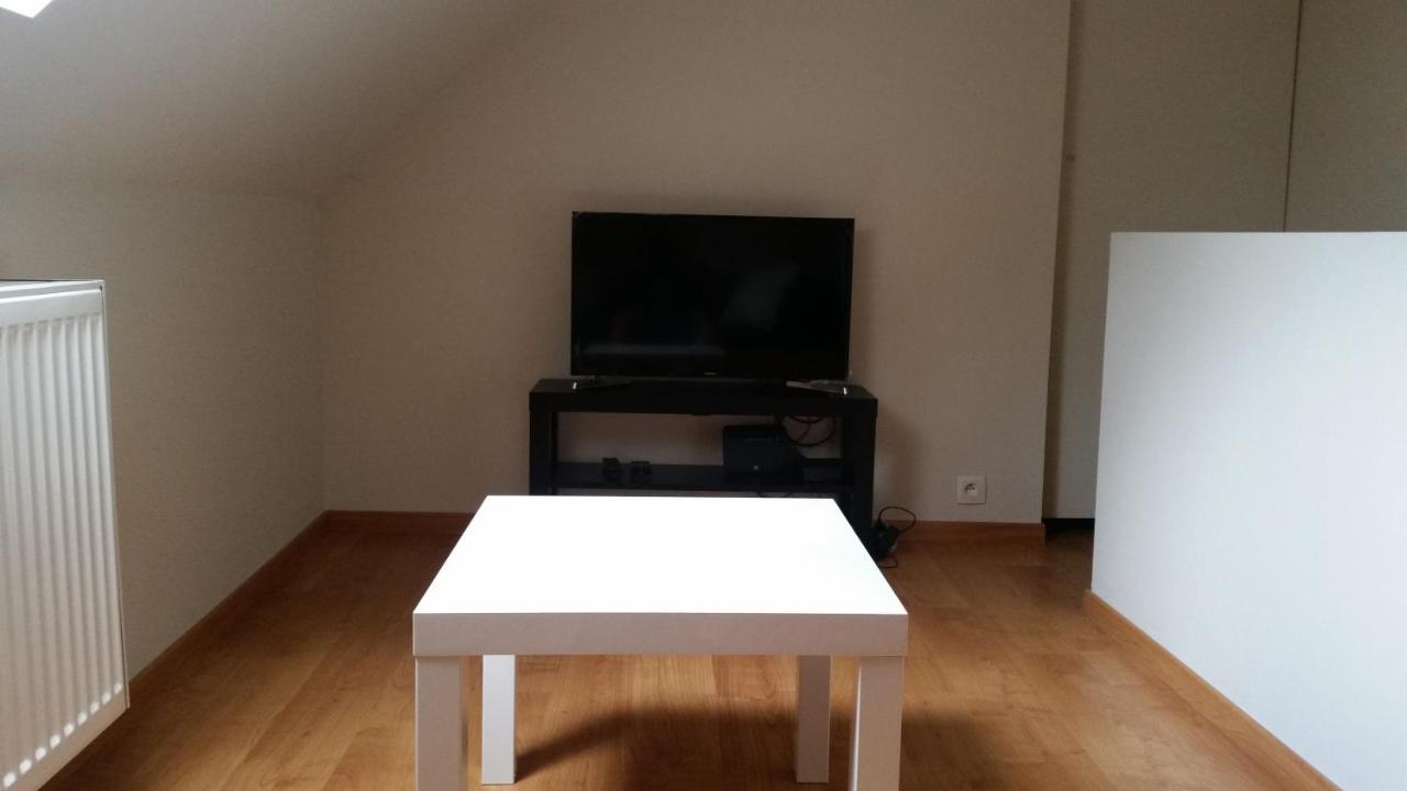 Het Kanaalhuis Kortrijk Exteriör bild