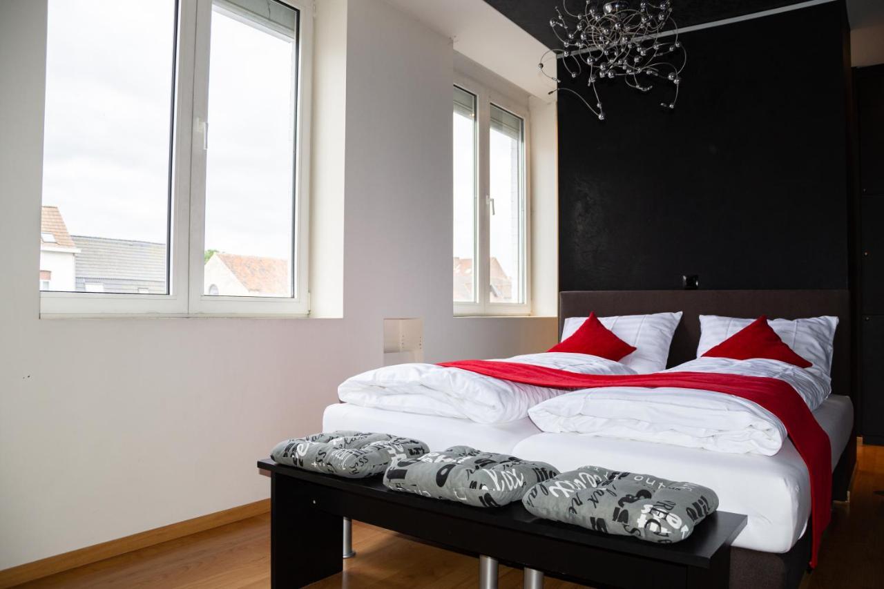 Het Kanaalhuis Kortrijk Exteriör bild