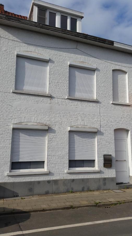 Het Kanaalhuis Kortrijk Exteriör bild